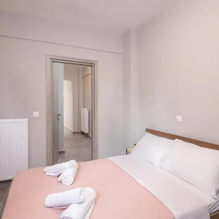 Spacious Apartment, 2 Bedrooms *