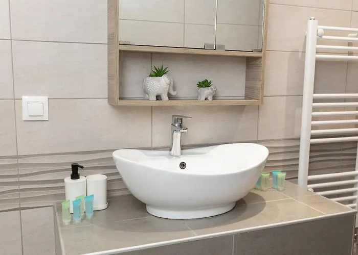 アパート Spacious Apartment, 2 Bedrooms *