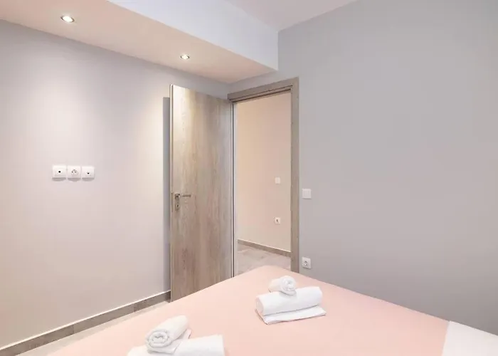 Spacious Apartment, 2 Bedrooms テッサロニキ