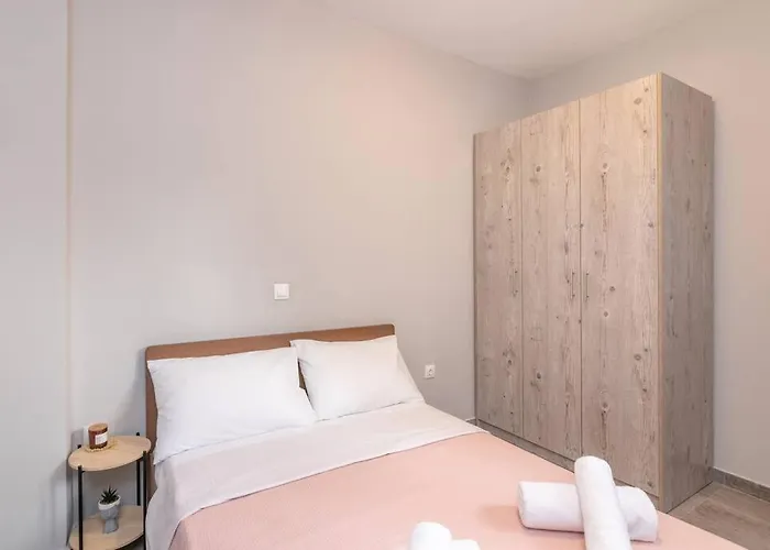 Апартаменты Spacious Apartment, 2 Bedrooms Салоники